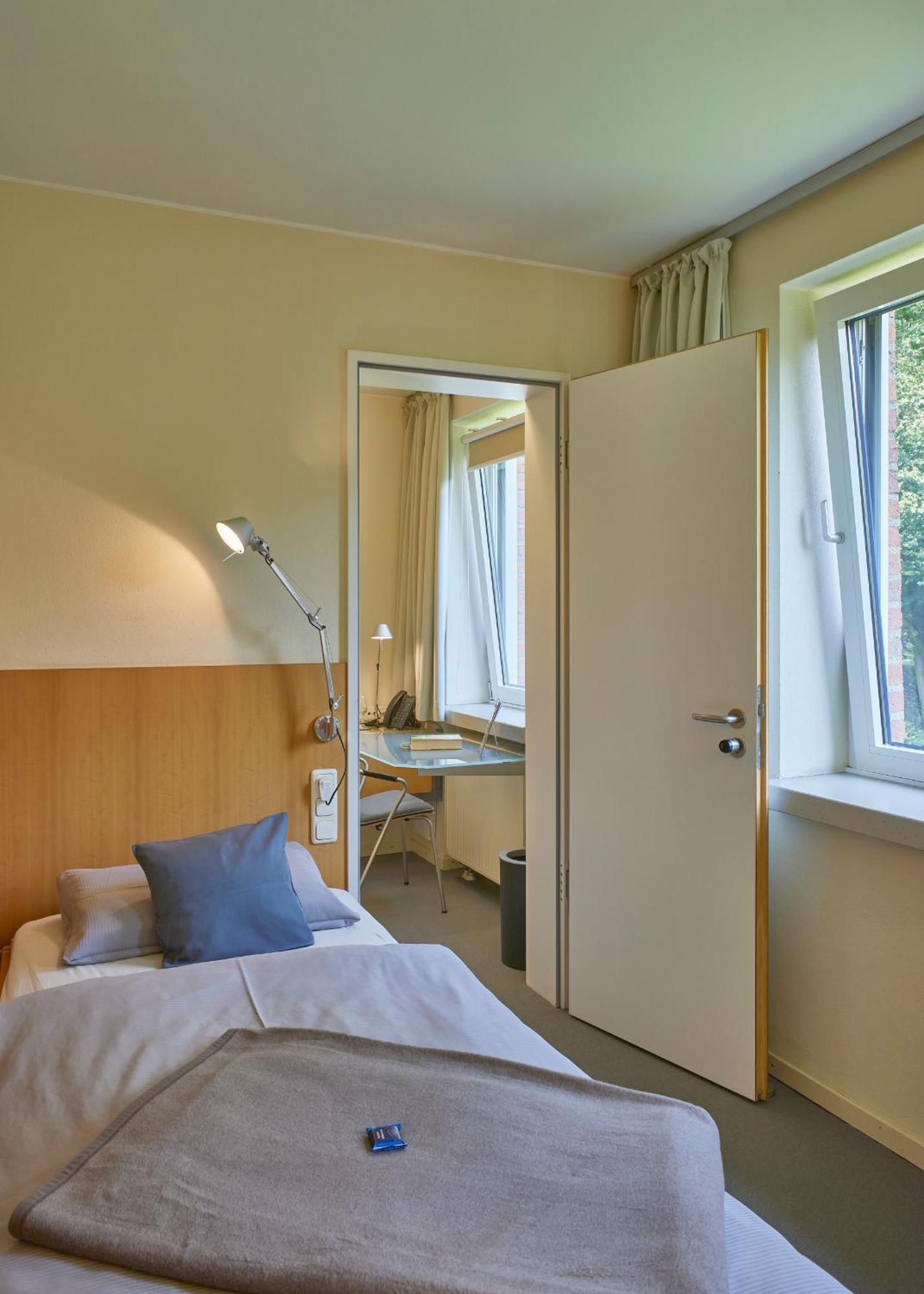 Katholische Akademie Schwerte Otel Dış mekan fotoğraf